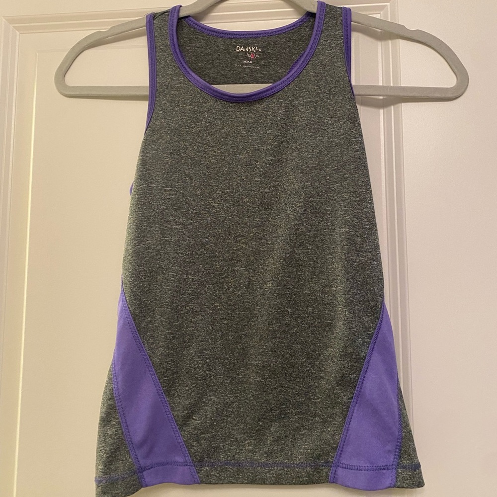 athletic top